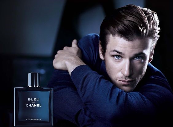 عطر ادکلن شنل بلو شنل پرفیوم  Chanel Bleu de Chanel.jpg